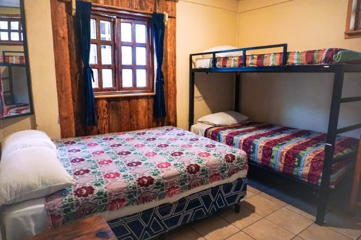 Comfort Room | 1 bedroom, free WiFi, bed sheets