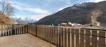 Apartment 'La Finestra Sui Monti' with Mountain View and Shared Terrace