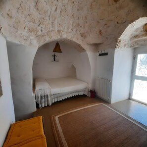 1 dormitorio, tabla de planchar con plancha, wifi gratis y ropa de cama