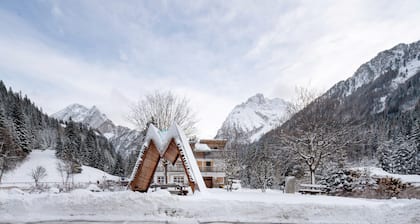 Guest House 'Canazei' 200m from Canazei Cable Car with Mountain Views