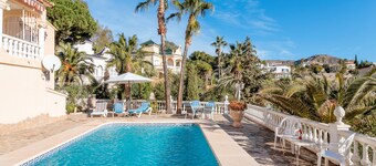 Villa 'Kalle' with Sea View, Wi-Fi and Air Conditioning