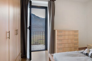 3 bedrooms, iron/ironing board, bed sheets - Holiday Home 'Oasi Alpina' with Mountain View, Private Garden and Terrace (Ardenno)