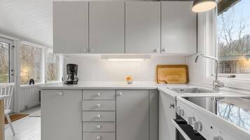 Réfrigérateur, four, plaque de cuisson, lave-vaisselle