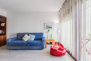 TV, lettore DVD, impianto stereo