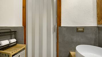 Doccia, asciugacapelli, asciugamani