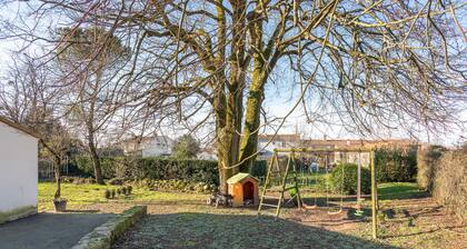 Holiday Home 'Petite Maison' with Private Garden and Wi-Fi