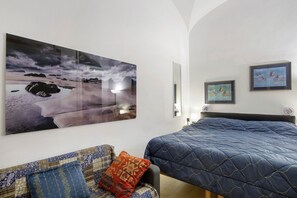 2 bedrooms, free WiFi, bed sheets - Gardenvaticanflat83 , 350 mt. from st. Peter, via Crescenzio 83 (Roma)