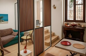 TV, fireplace, video games