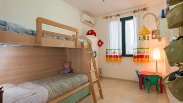 2 slaapkamers, een strijkplank/strijkijzer, gratis wifi, beddengoed