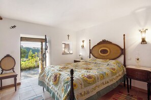 2 soverom, strykejern/-brett, wi-fi (inkludert) og sengetøy