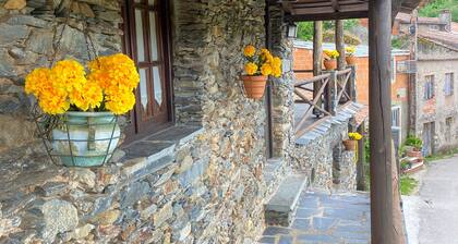 Country House 'Sereno Na Natureza' with Mountain View, Balcony and Wi-Fi