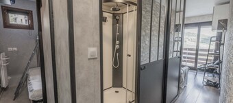 Appartement "L'Élan" – Modern comfort op 1 km van de pistes, balkon en bergzicht
