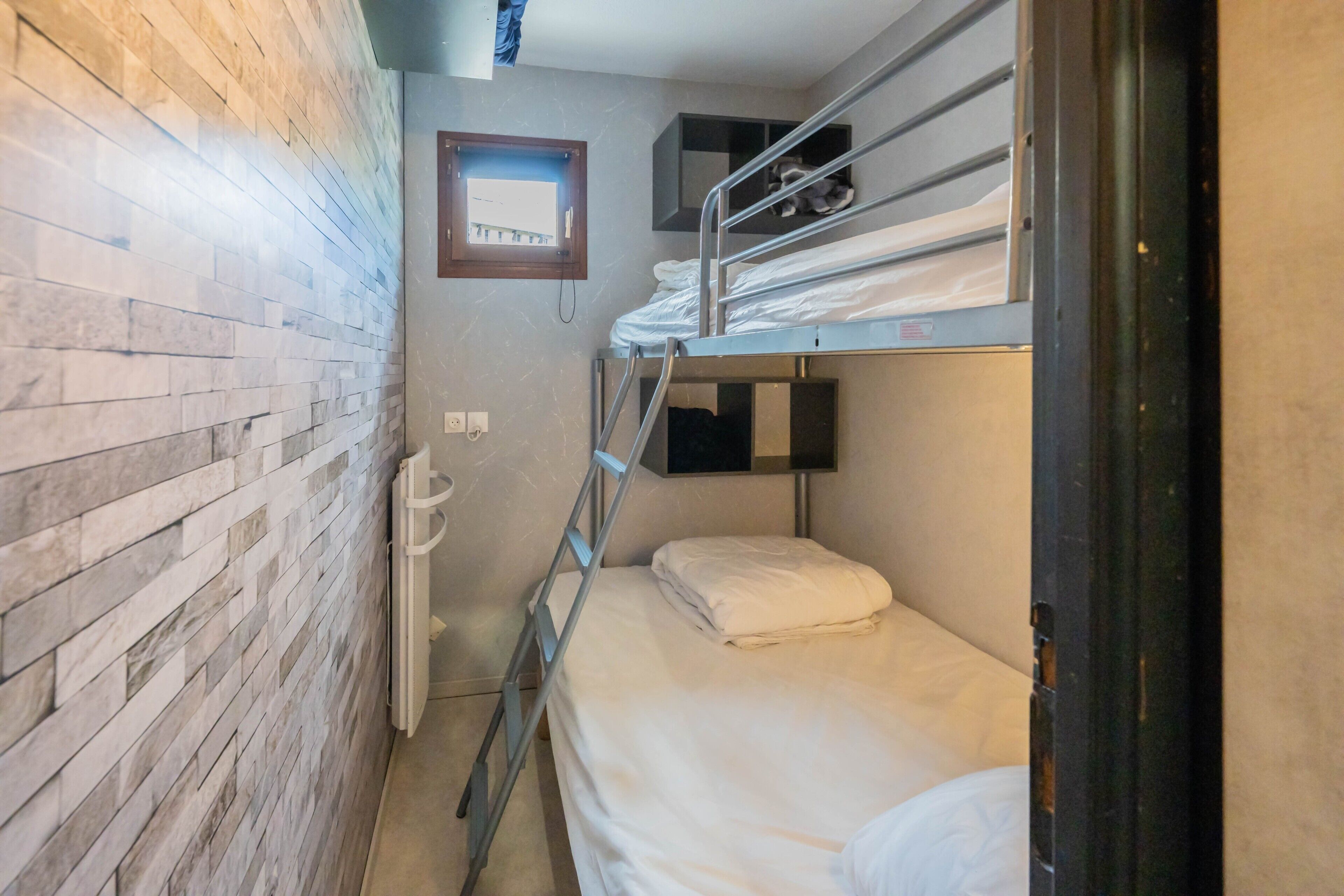 1 chambre, fer et planche à repasser, Wi-Fi gratuit