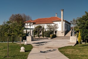 Exterior - Deluxe Suite Room with Private Garden (Guimarães)