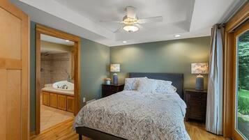 3 bedrooms, desk, iron/ironing board, WiFi