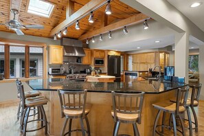 Fridge, microwave, oven, stovetop - Woodsy Waterfront Retreat on Gorgeous Balsam Lake (Balsam Lake)