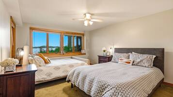 3 bedrooms, desk, iron/ironing board, WiFi