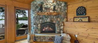 Woodsy Waterfront Retreat on Gorgeous Balsam Lake