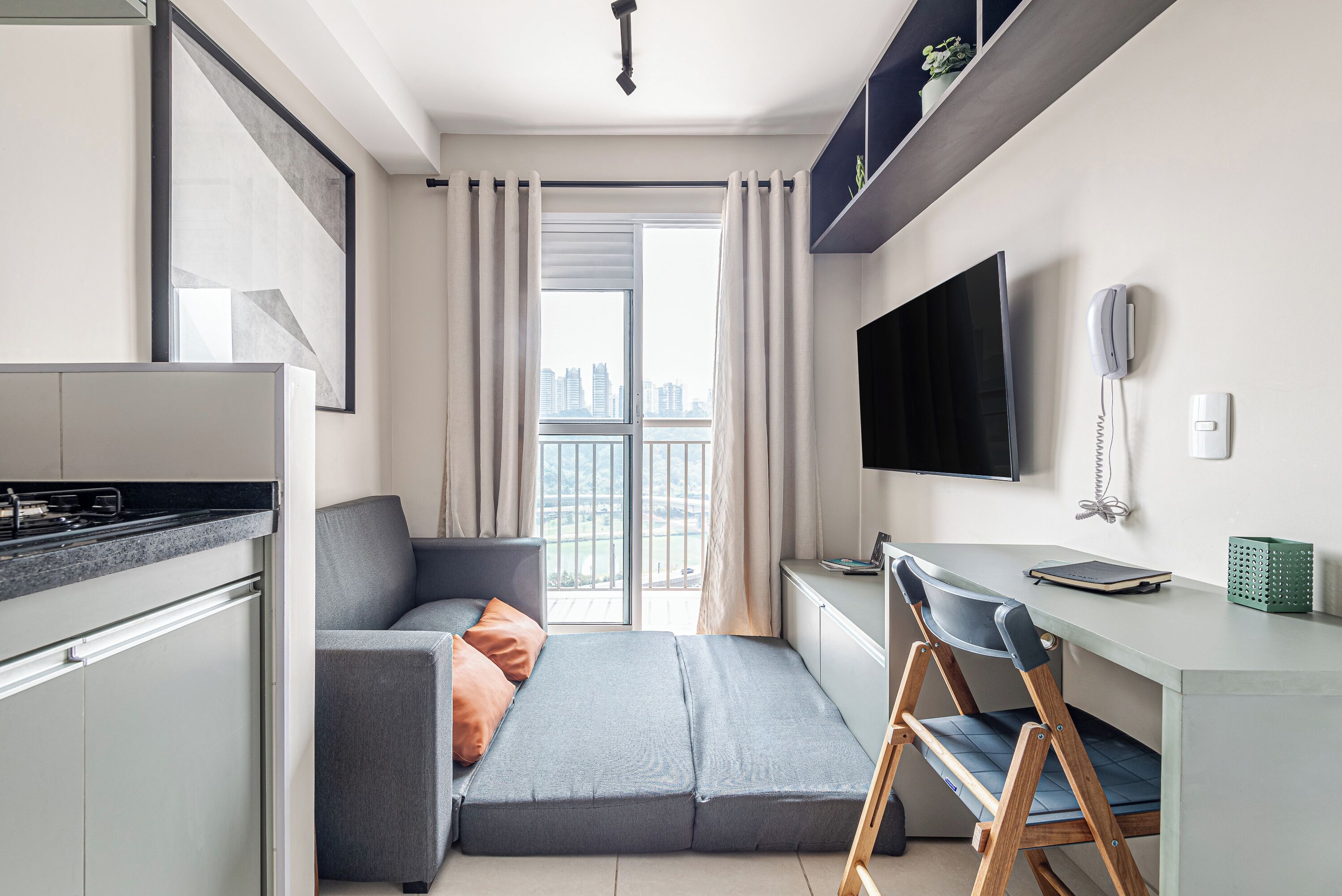 Standard-Apartment, Flussblick | Wohnbereich