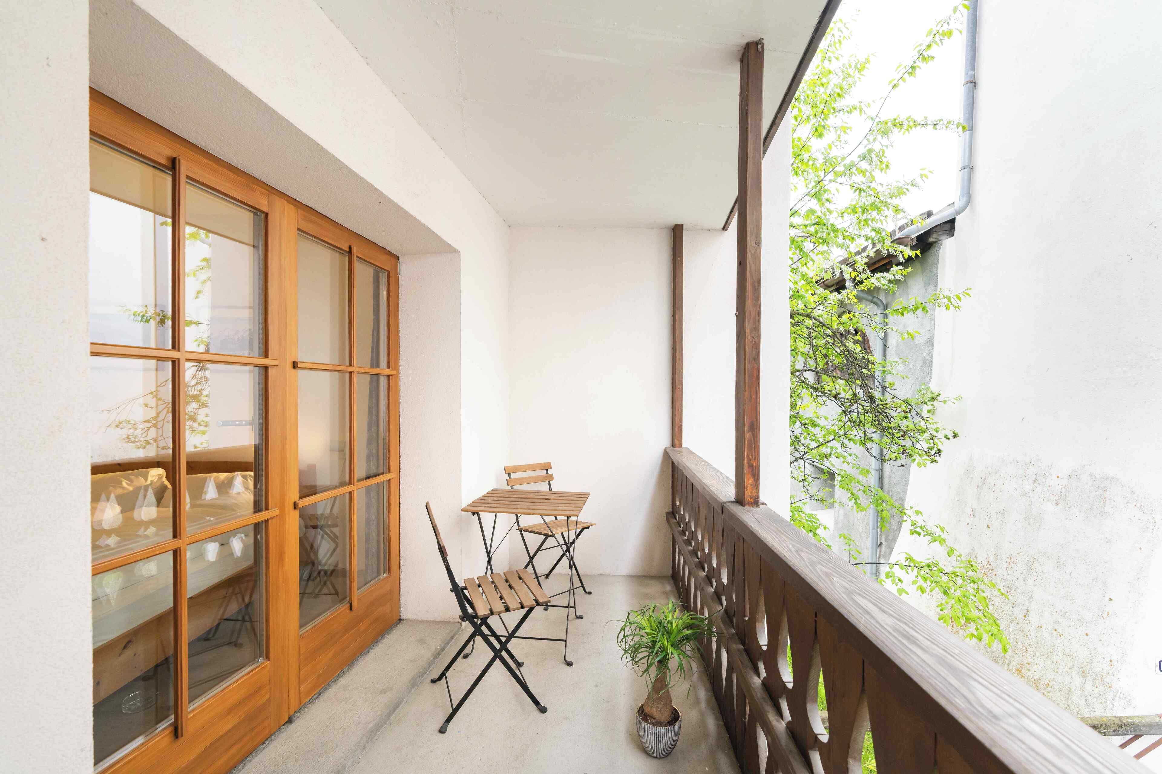 Deluxe appartement, 1 slaapkamer, balkon, op benedenverdieping | Balkon