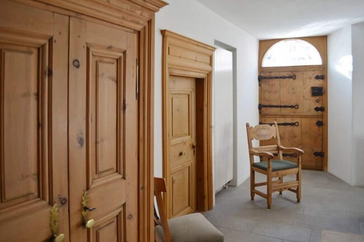 2 habitaciones, decoración personalizada y muebles diferentes