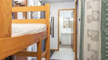 1 Schlafzimmer, Bügeleisen/Bügelbrett, kostenloses WLAN, Bettwäsche