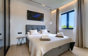 3 bedrooms, iron/ironing board, bed sheets - 3 bedroom cozy home in Nedescina (Nedescina)