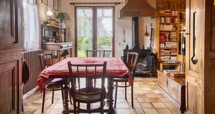 Charmante maison avec grand jardin â IdĂ©ale pour famille, prĂšs piscine, tennis & nature