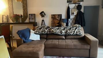 Fernseher, Stereoanlage