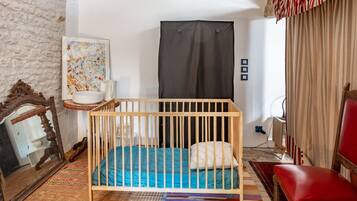 1 bedroom, iron/ironing board, bed sheets
