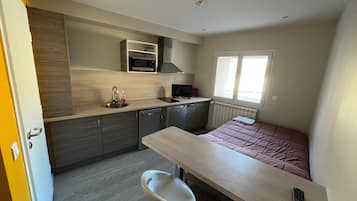 1 habitación, wifi gratis y ropa de cama