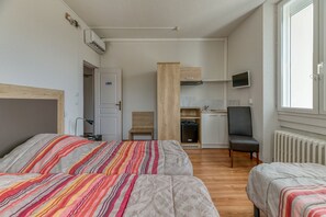 1 bedroom, free WiFi, wheelchair access - Apartment 'Double on the 1st' - Logis Belledonne (Arvillard)