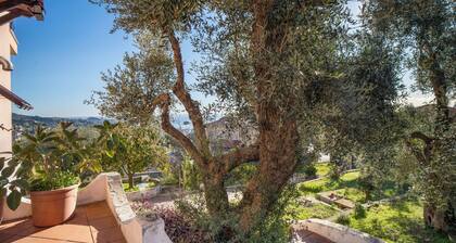 Villa 'In Collina Vista Mare' mit Meerblick, privater Terrasse und privatem Garten