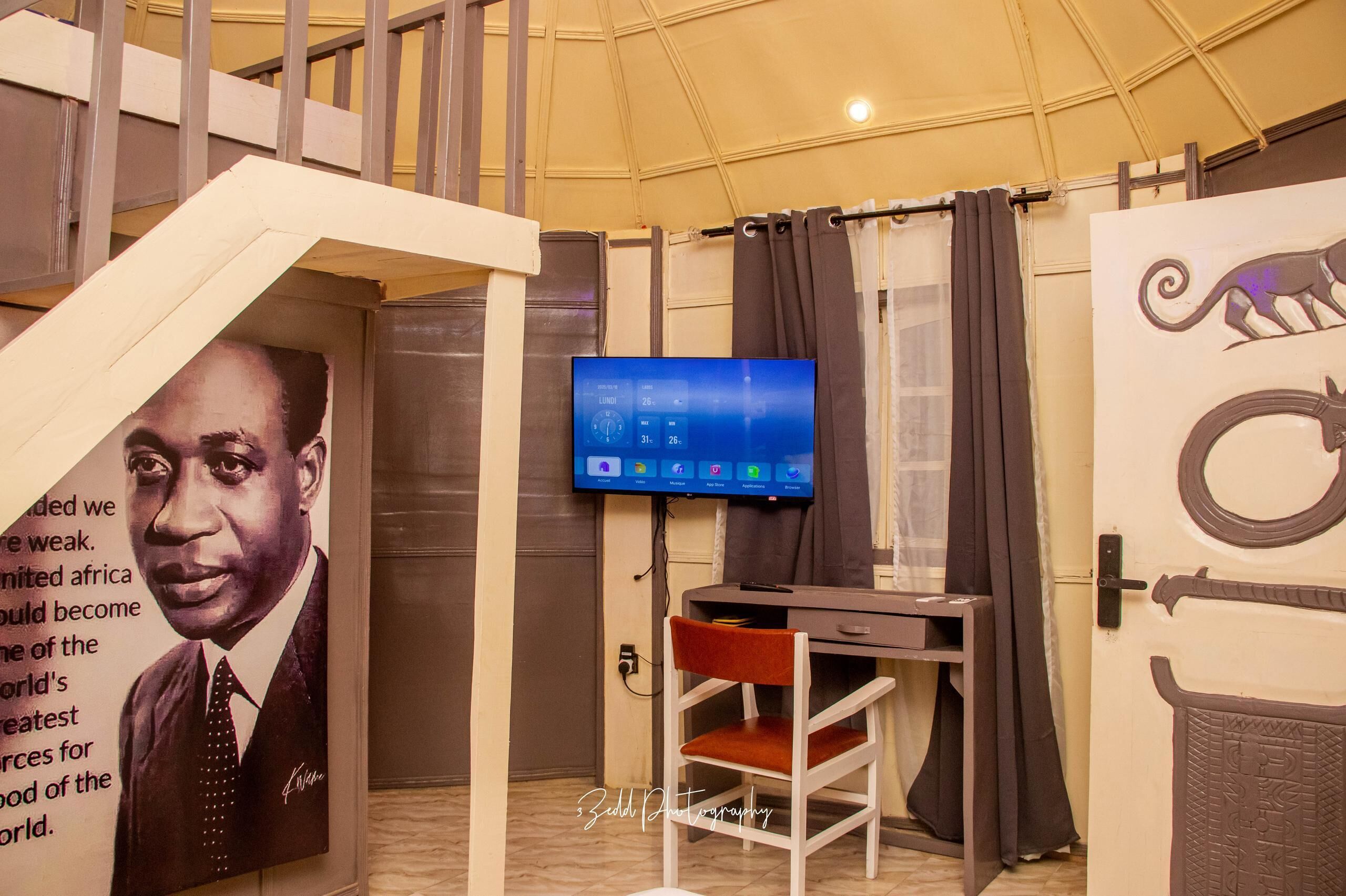 Deluxe Single Room, Beach View | Desk, laptop workspace, blackout drapes, free WiFi