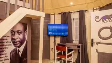 Chambre Simple Deluxe, vue plage | Bureau, espace de travail pour ordinateur portable, rideaux occultants