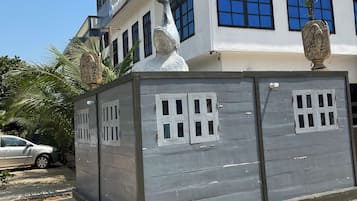 Façade de lâhĂ©bergement