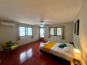 5 chambres, bureau, lit parapluie, Wi-Fi gratuit