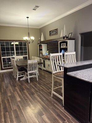 Dining - Christmas on Cane River - Watch Fireworks from Boat Dock or Walk to Festival (Natchitoches)