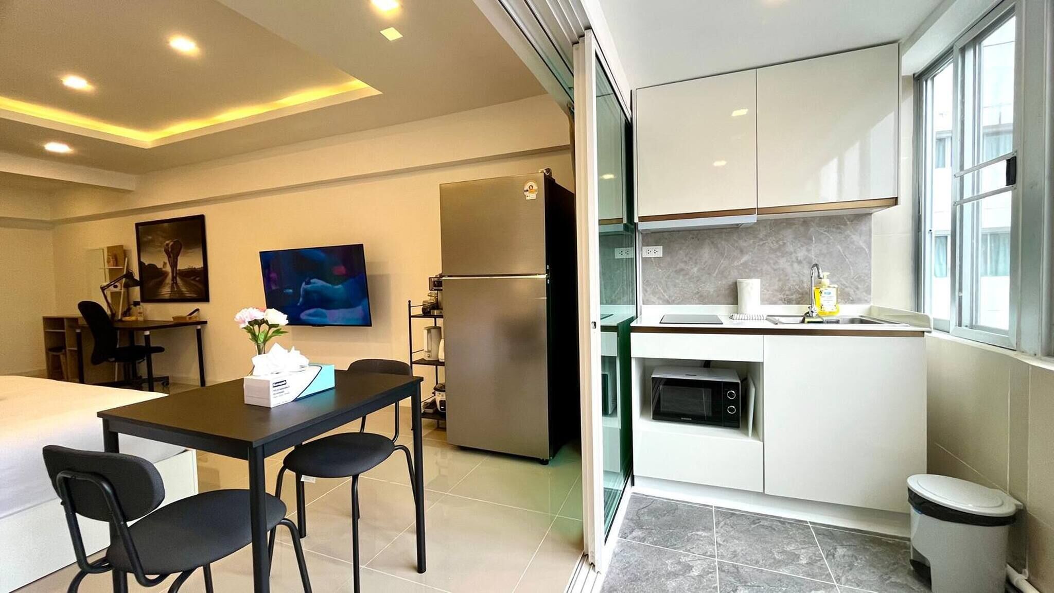 Appartement, 1 chambre, accessible aux personnes à mobilité réduite, balcon | Salle à manger