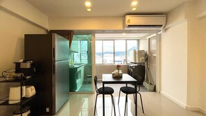 Apartment, 1 Bedroom, Accessible, Balcony | Private kitchen