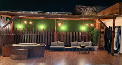 4-bedroom villa in welcoming Douala with WiFi, AC. Enjoy your stay