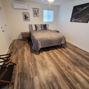 2 bedrooms, travel crib, WiFi, bed sheets
