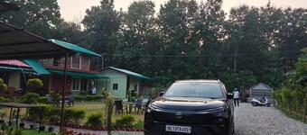 Corbett Sunrise India Homestay By Eiyuu Hotels