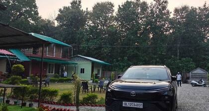 Corbett Sunrise India Homestay By Eiyuu Hotels