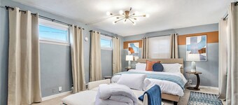 Cozy 4BD Near Downtown & UND - Poker/Games/Firepit