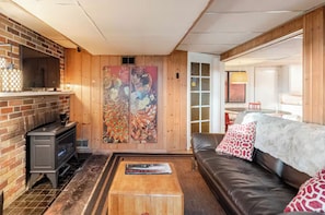 Smart TV, chimenea