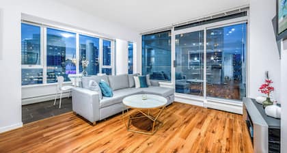 ★Rare Found★ 270° downtown Ocean/Mountain/St View/ King Suite/Pool/Hot Tub/Sauna