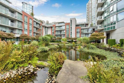 5 min Walk to BC Place/FIFA 2026/ 270° Rare Found downtown Ocean/Mountain View