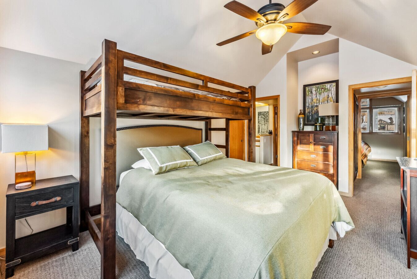 3 habitaciones, tabla de planchar con plancha y wifi gratis 