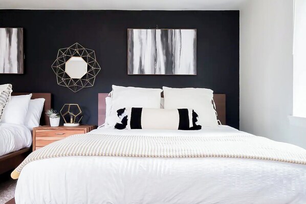 4 bedrooms, iron/ironing board, WiFi, bed sheets